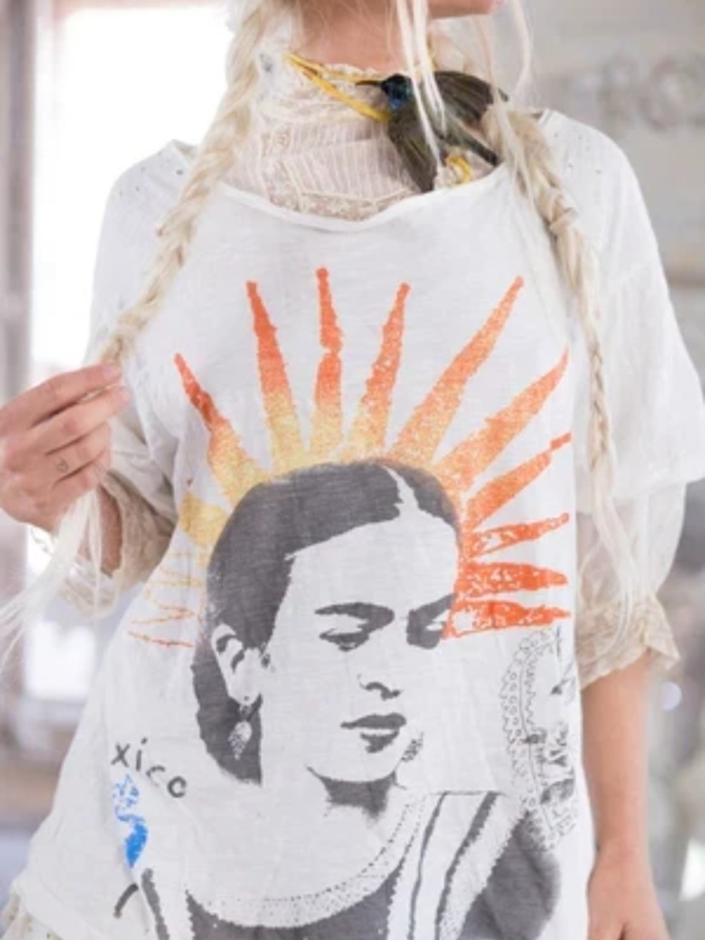 Magnolia Pearl Frida del Sol Tee in the color "True". RARE! - Picture 2 of 10